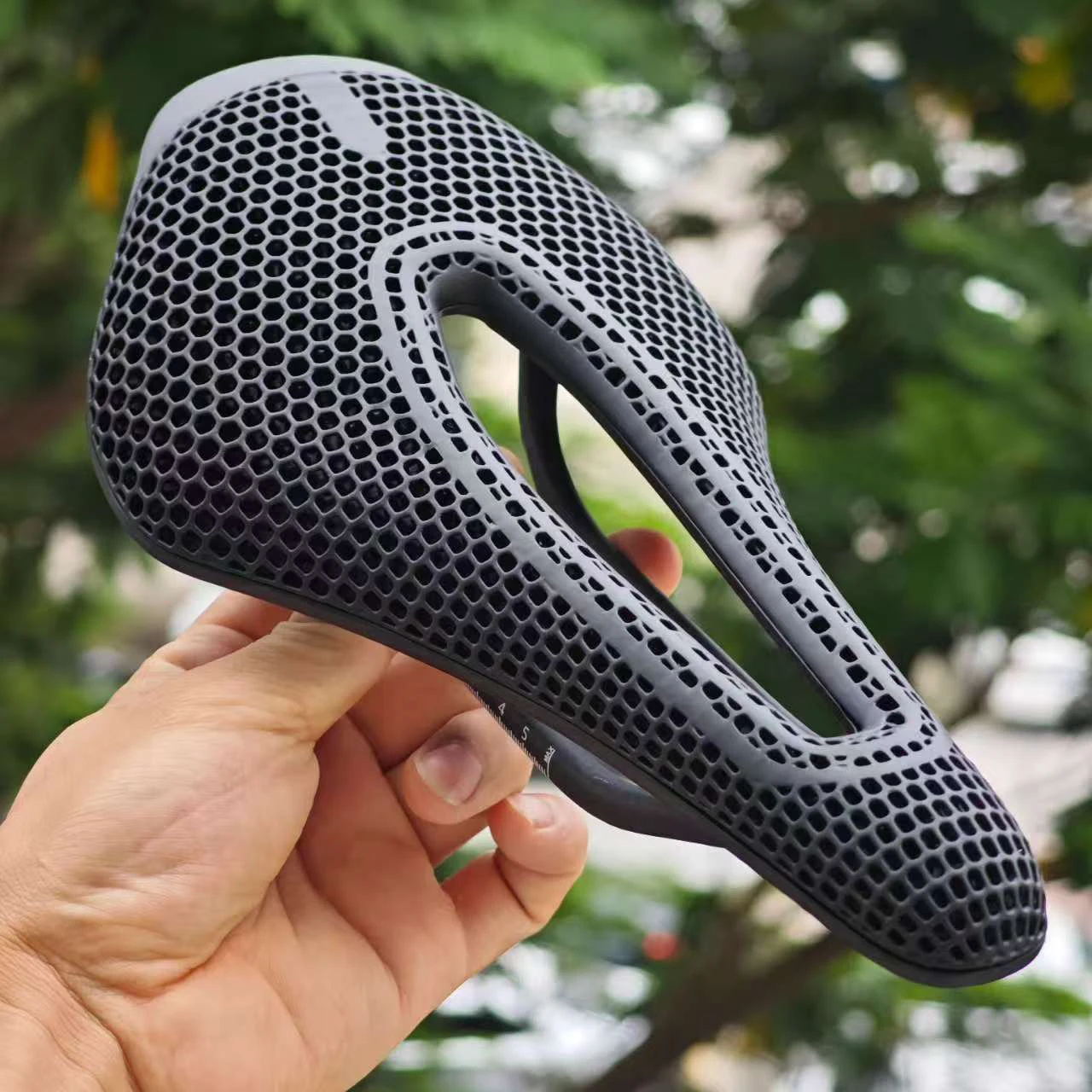 Carbon Saddle 3D Printed Honeycomb - سرج دراجة كربوني مطبوع ثلاثي الأبعاد